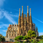 se-espera-la-finalizacion-de-la-emblematica-sagrada-familia-de-barcelona-tras-144-anos-en-construccion